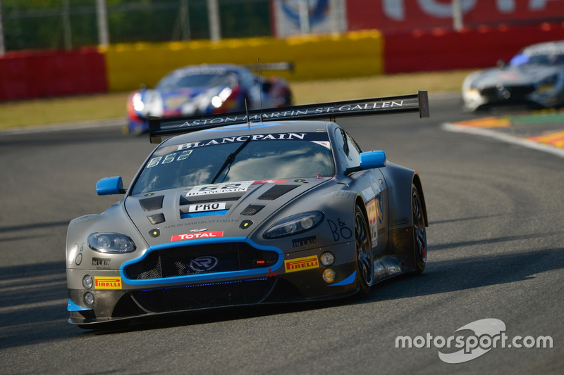 #62 R-Motorsport  Aston Martin V12 Vantage: Dominik Baumann, Maxime Martin, Martin Kirchhöfer