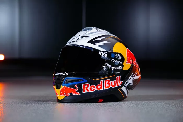 Pedro Acosta, Red Bull KTM Factory Racing, casco