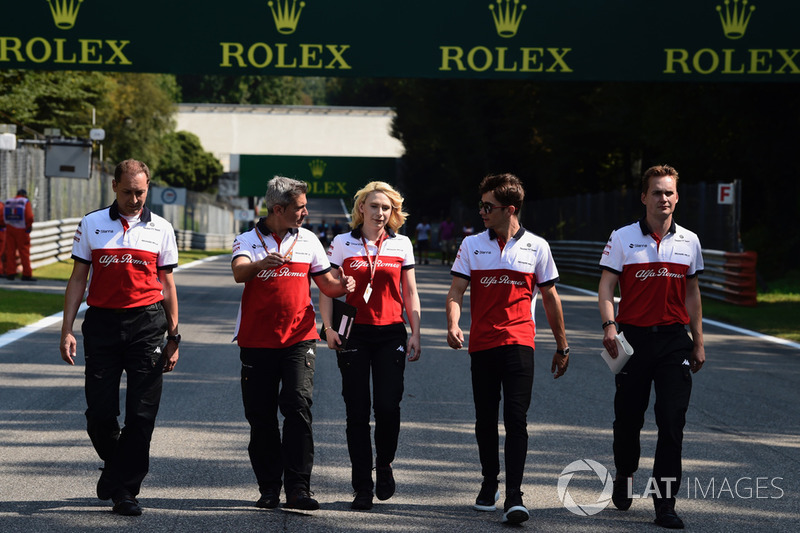 Charles Leclerc, Sauber walks the track with Xevi Pujolar, Sauber Head of Track Engineering and Ruth Buscombe, Sauber Race Strategist