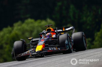 Verstappen lidera la FP1 con Sainz 2º y Alonso esconde sus cartas