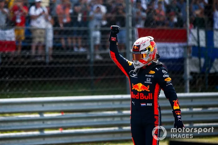 Max Verstappen (Red Bull): 21 años, 10 meses y 5 días