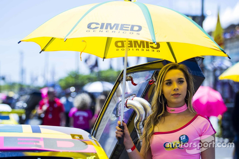 Chica de la parrilla