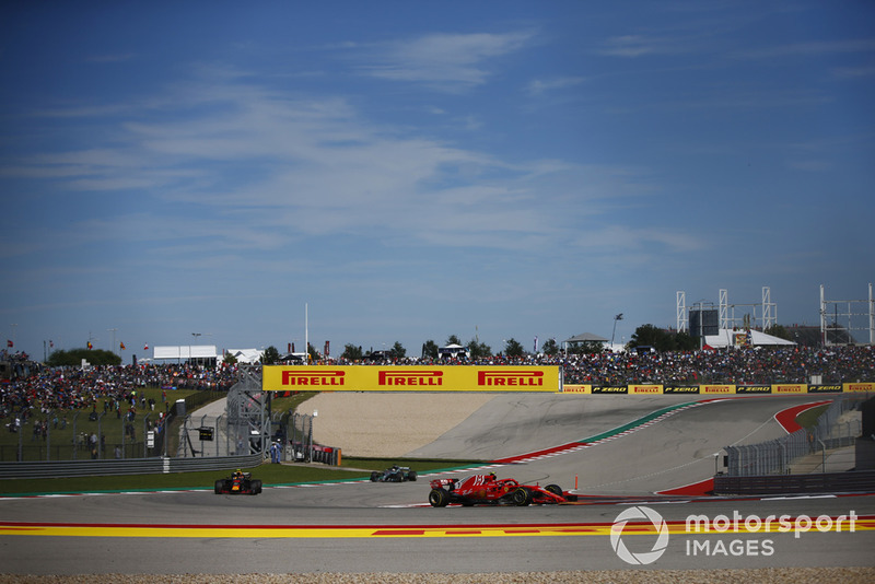Hamilton feels the gap to Verstappen is too big to bridge
