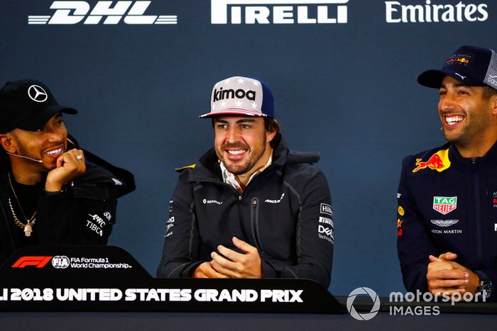 Lewis Hamilton, Mercedes AMG F1, Fernando Alonso, McLaren, and Daniel Ricciardo, Red Bull Racing