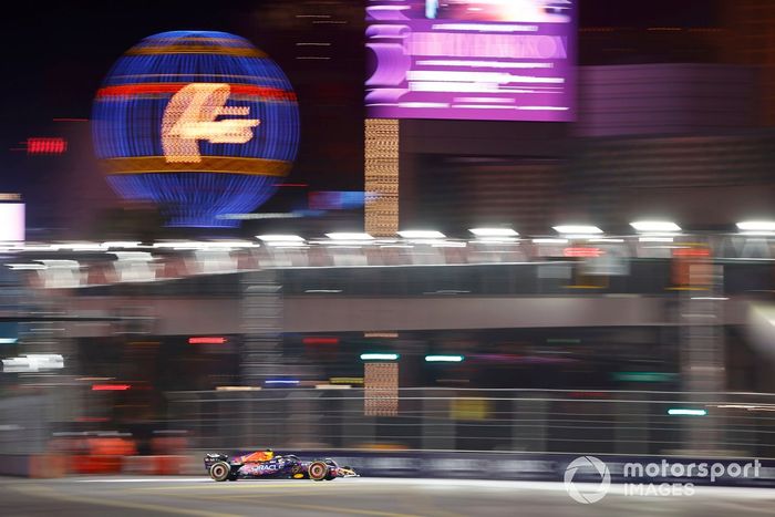 Max Verstappen, Red Bull Racing RB19 