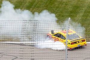 Race winner Joey Logano, Team Penske, Ford Mustang
