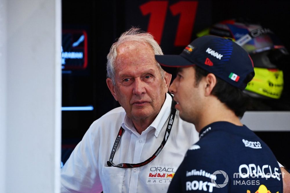 Sergio Pérez, Red Bull Racing, con Helmut Marko, Consultor, Red Bull Racing