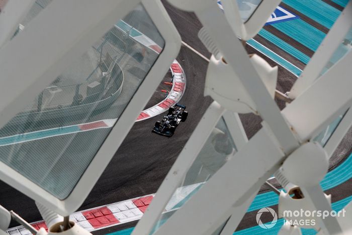 Lewis Hamilton, Mercedes W12