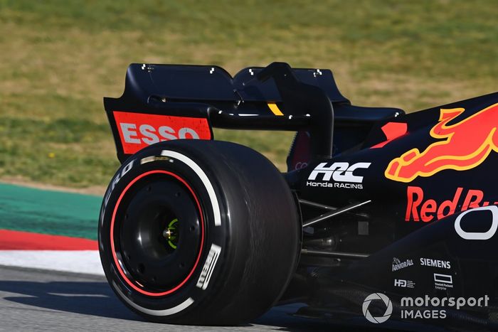 El alerón trasero del coche de Max Verstappen, Red Bull Racing RB18