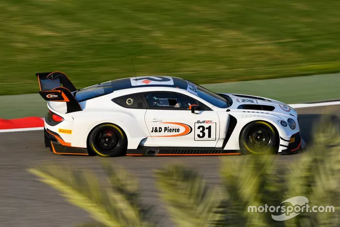 #31 Team Parker Racing, Bentley Continental GT3: Derek Pierce, Euan McKay, Andrew Meyrick
