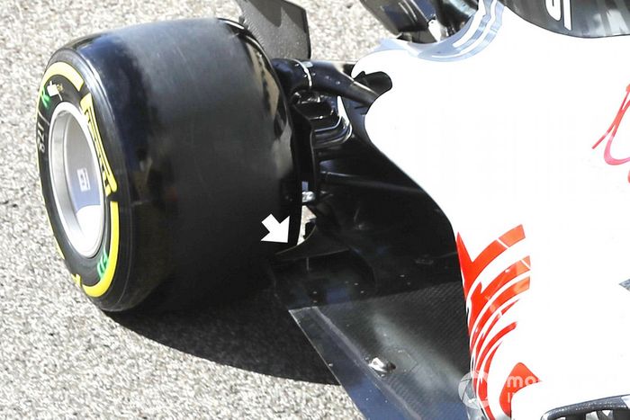 Detalle del fondo plano del coche de Pietro Fittipaldi, Haas F1 Haas VF-20
