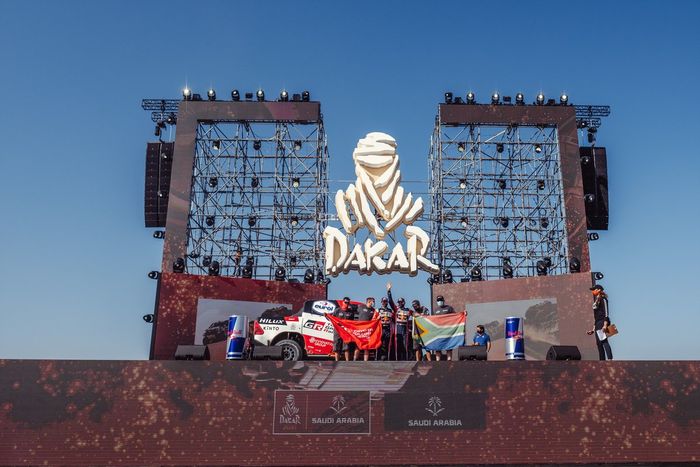 #304 Toyota Gazoo Racing: Giniel De Villiers, Alex Haro