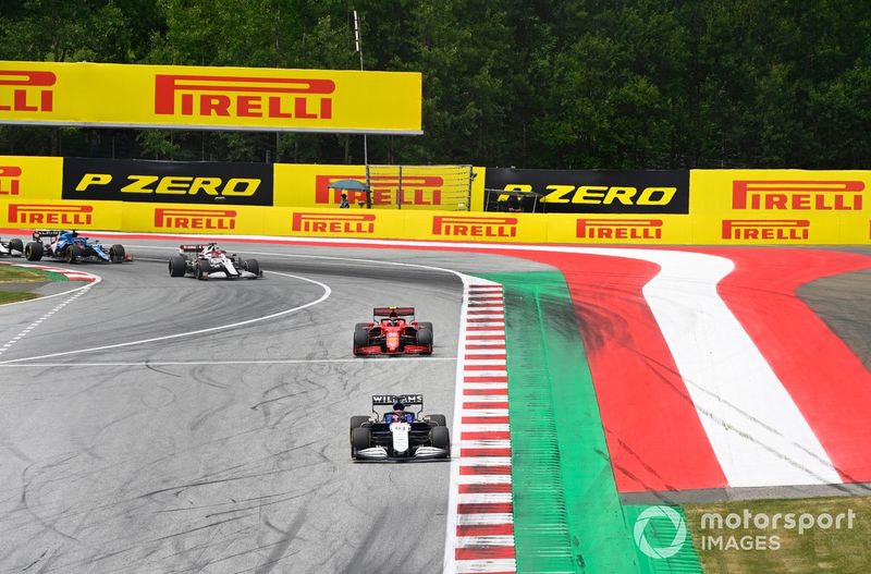 George Russell, Williams FW43B, Carlos Sainz Jr., Ferrari SF21, Kimi Raikkonen, Alfa Romeo Racing C41