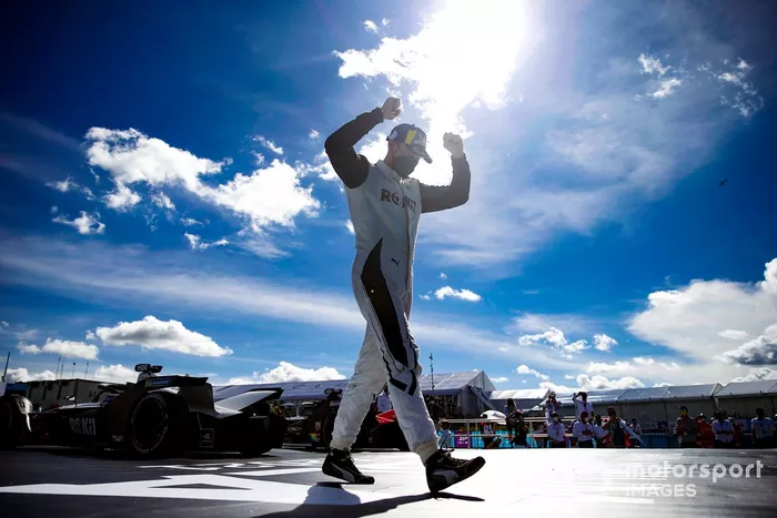 Ganador Edoardo Mortara, Venturi Racing celebra