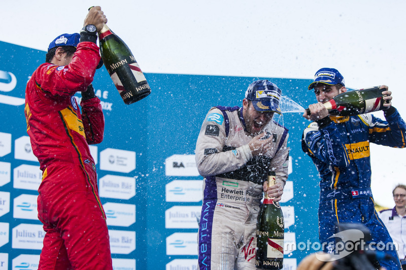 Podium: ganador, Sam Bird, DS Virgin Racing Formula E Team; segundo, Sébastien Buemi, Renault e.Dams