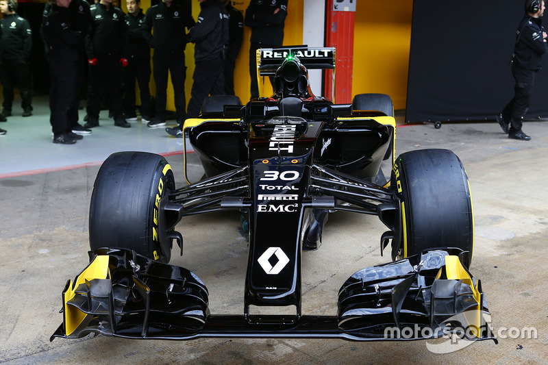 Renault Sport F1 Team RS16 roll out