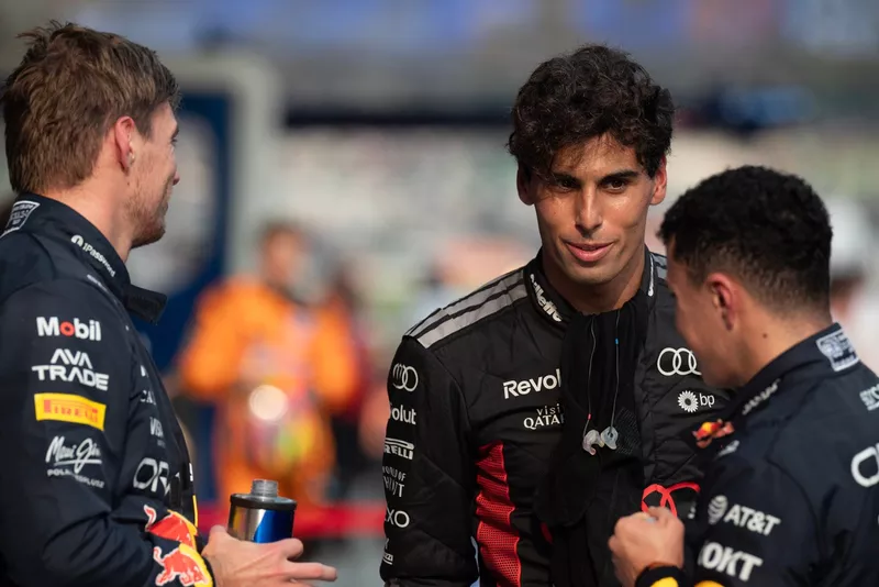 Max Verstappen, Red Bull Racing; Isack Hadjar, Red Bull Racing; Gabriel Bortoleto, Audi