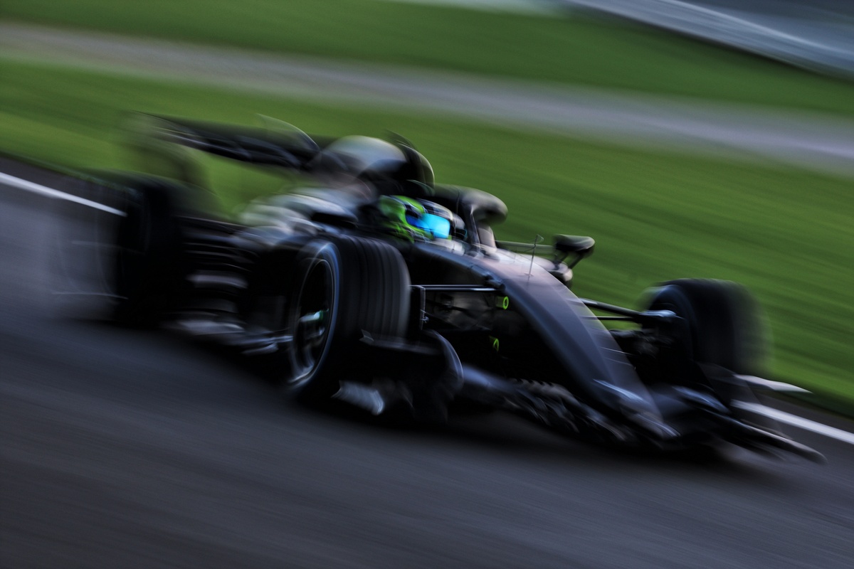 キャデラックF1最初の一歩！ シルバーストンでシェイクダウン F1