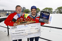 Fernando Alonso, Andretti Autosport Honda, ve eski McLaren Indy 500 galibi Johnny Rutherford