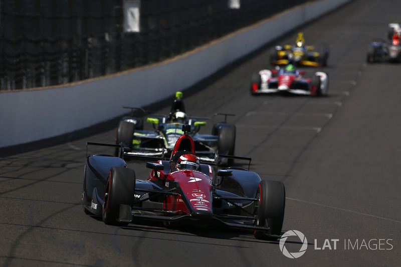 Дальше гонщиков ждала подготовка к Indy 500. Алешин провел ее скорее положительно, несколько раз показывая хорошие времена в первой десятке