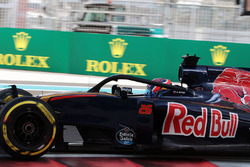 Daniil Kvyat, Scuderia Toro Rosso STR11 Halo kokpit ile