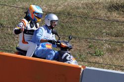 Fernando Alonso, McLaren MCL32 stops on track in FP1