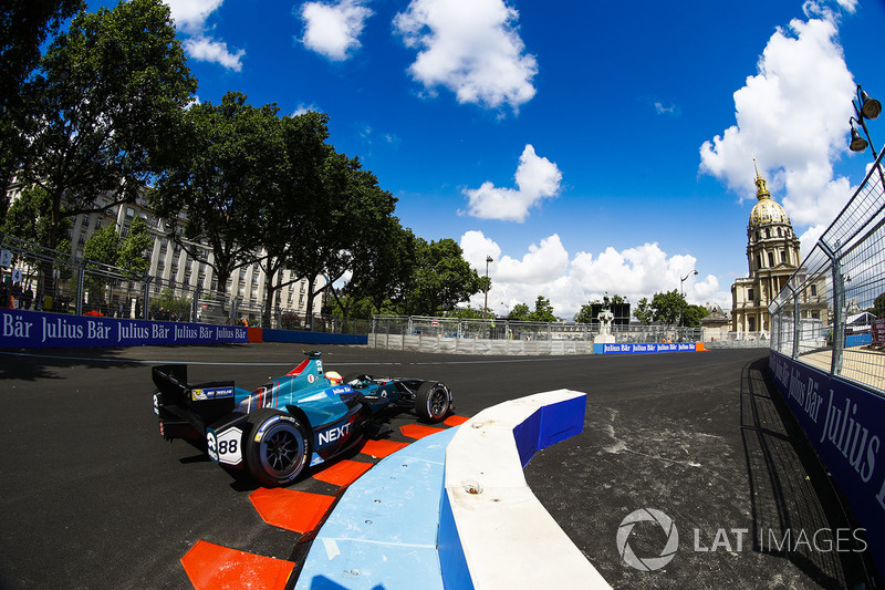 Oliver Turvey, NEXTEV TCR Formula E Team
