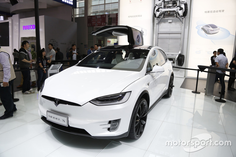 TESLA Model X