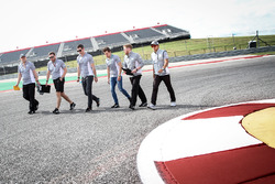 Alexander Rossi, Manor Racing piloto de reserva; Jordan King, Manor Racing piloto de desarrollo y Ri