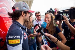 Карлос Сайнс-мол., Scuderia Toro Rosso