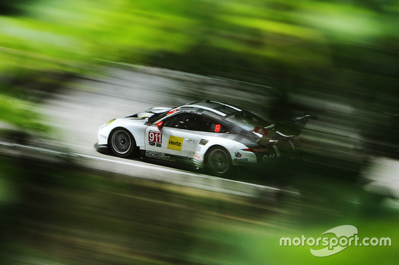 2. #911 Porsche Team North America Porsche 911 RSR: Нік Танді, Патрік Пілет