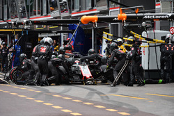 Romain Grosjean, Haas F1 Team VF-18 pitstop