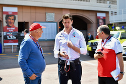 Niki Lauda, Mercedes AMG F1 Non-Executive Chairman, Toto Wolff, Mercedes AMG F1 Director of Motorsport and Frederic Vasseur, Sauber, Team Principal