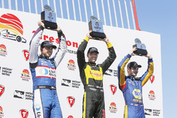 Sébastien Bourdais, Dale Coyne Racing with Vasser-Sullivan Honda, Graham Rahal, Rahal Letterman Lanigan Racing Honda, Alexander Rossi, Andretti Autosport Honda celebrate on the podium