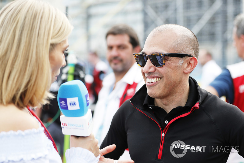 Michael Carcamo, Nissan Motorsport, diwawancarai Nicki Shields