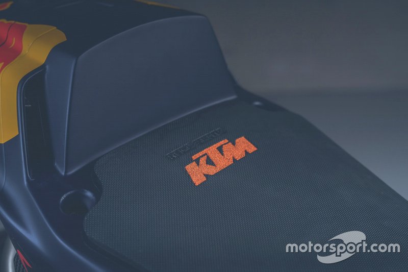 Мотоцикл KTM RC16 Пола Эспаргаро, Red Bull KTM Factory Racing