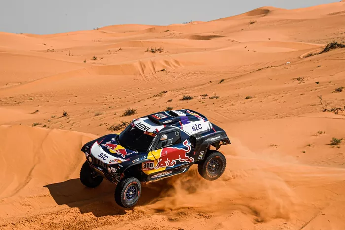 #300 X-Raid Mini JCW Team: Carlos Sainz, Lucas Cruz