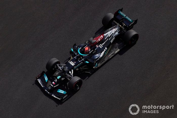 George Russell, Mercedes W10 adaptado (muleto) con los Pirelli de 18 pulgadas 