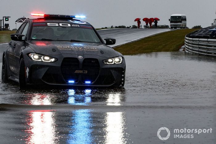 Safety car