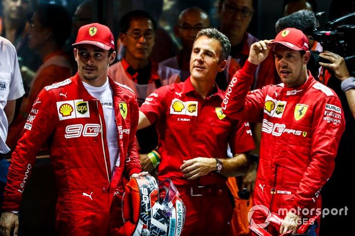 Il vincitore della gara Sebastian Vettel, Ferrari e Charles Leclerc, Ferrari al Parc Ferme