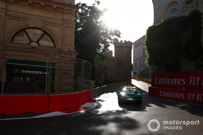El Safety Car en pista