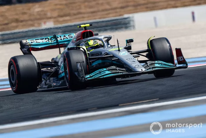 Lewis Hamilton, Mercedes W13