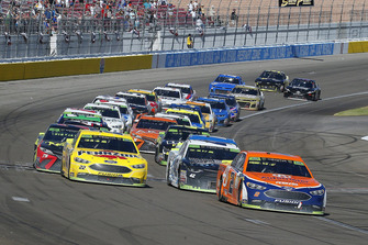 Brad Keselowski, Team Penske, Ford Fusion Autotrader, Kyle Larson, Chip Ganassi Racing, Chevrolet Camaro DC Solar Vegas Strong and Joey Logano, Team Penske, Ford Fusion Shell Pennzoil