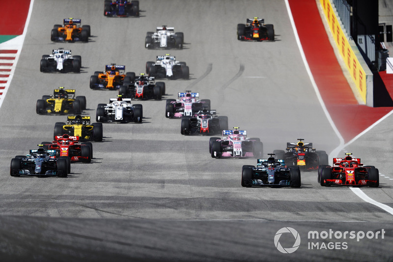 Кімі Райкконен, Ferrari SF71H, Льюіс Хемілтон, Mercedes-AMG F1 W09