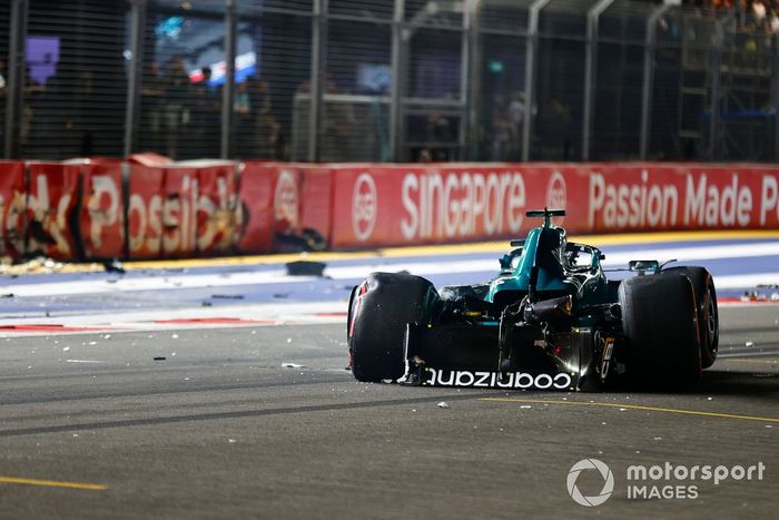 El coche de Lance Stroll, Aston Martin AMR23, muy dañado tras un accidente al final de la Q1.