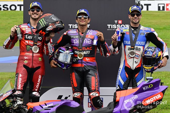 Francesco Bagnaia, Ducati Team, Jorge Martin, Pramac Racing, Miguel Oliveira, Trackhouse Racing Team