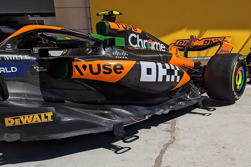 Détail McLaren MCL38