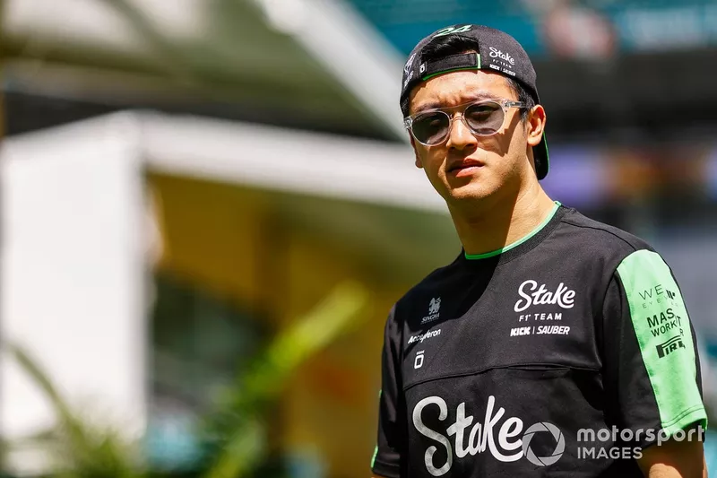 Zhou Guanyu, Stake F1 Team Kick Sauber 