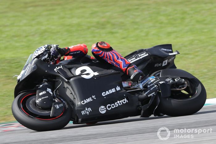 Lorenzo Savadori, Aprilia Racing Team