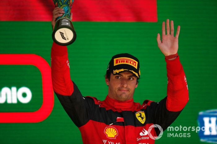 Podio:  tercer lugar Carlos Sainz, Ferrari